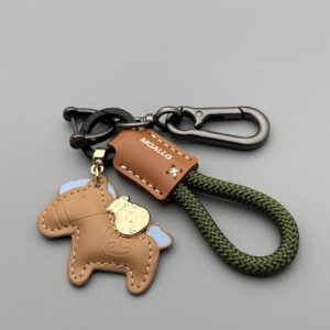 Green flocked rope + waist buckle + brown pony