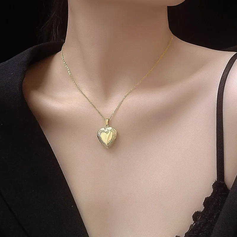 Wholesale PVD Coated Real Gold Plated 18K Gold Heart 304 Stainless Steel French Style Waterproof Non Tarnish 304 Stainless Steel Pendant Necklace