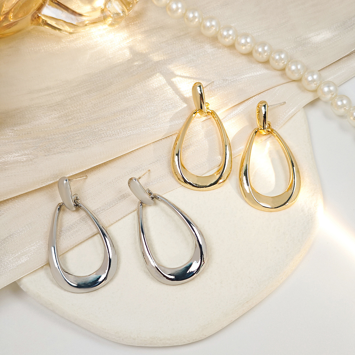 Wholesale Sier Needle European and American Cross-border Simple All-match Geometric Oval Earrings Light Luxury High-end Cold Wind op Earrings for Wome