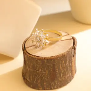 Jz397 Multi-Petal Flower White Zircon Spinning Ring / Gold