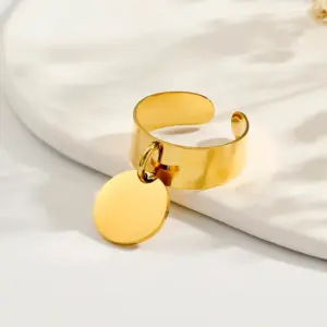 PVD Coated 14K Gold Plated Solid Color 304 Stainless Steel Simple Style Classic Style Waterproof Non Tarnish Charm Rings