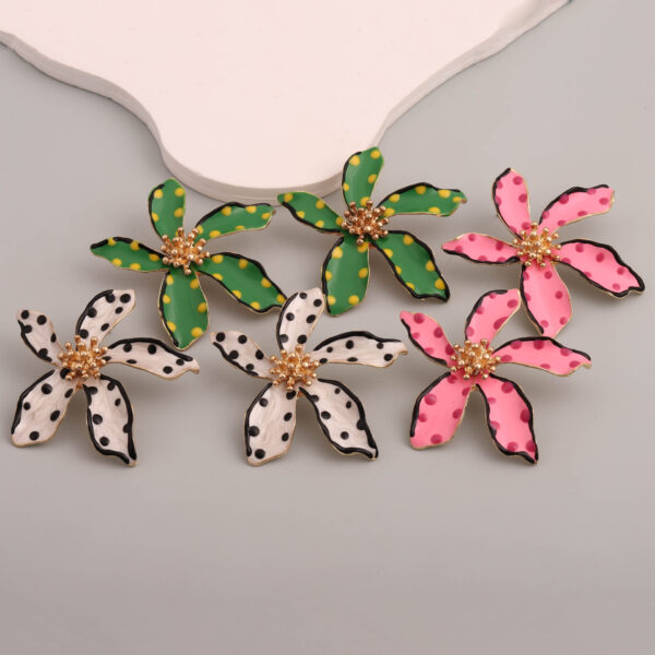 oly-77e2b5d53e81e1c9ce9b04b7ca9f5f99 Wholesale fashion personality temperament creative oil flower earrings exaerated wave int alloy earrings for women