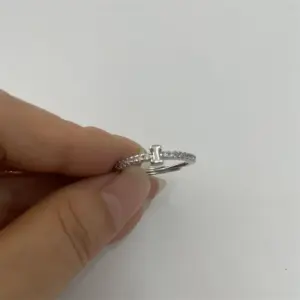 Real Platinum-Letter I / One Size