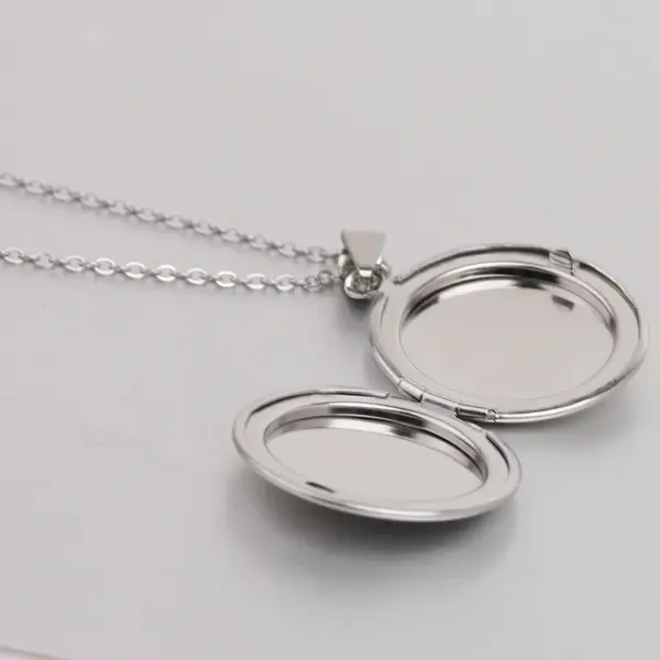 Wholesale Simple Style Solid Color Titanium Steel Polishing Pendant Necklace