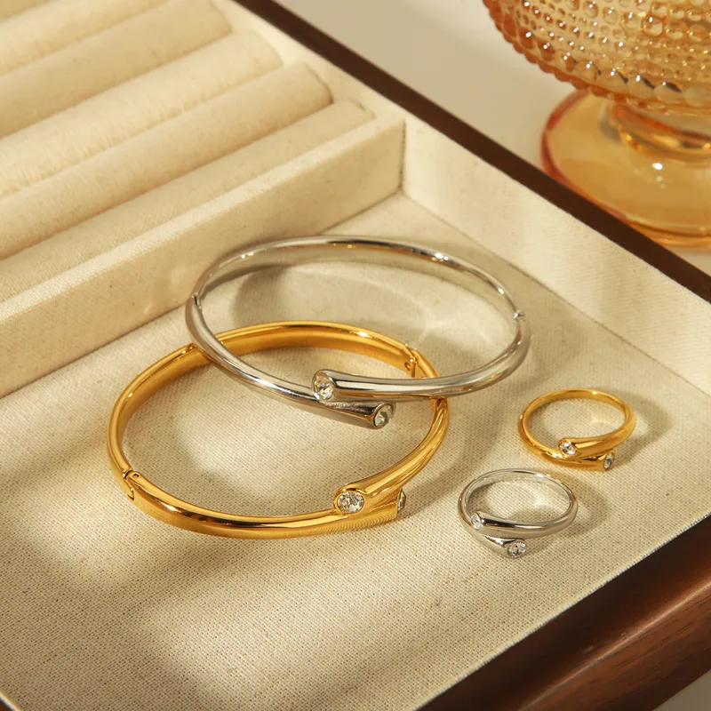 304 Stainless Steel 18K Gold Plated Vintage Style Exaerated Classic Style Plating Inlay Solid Color Zircon Rings Bangle Jewelry Set