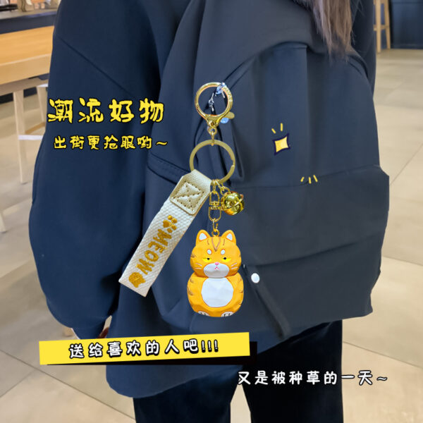Wholesale Genuine original wood carving wind Meow Meow doll series keychain exquisite couple schoolbag car pendant gift