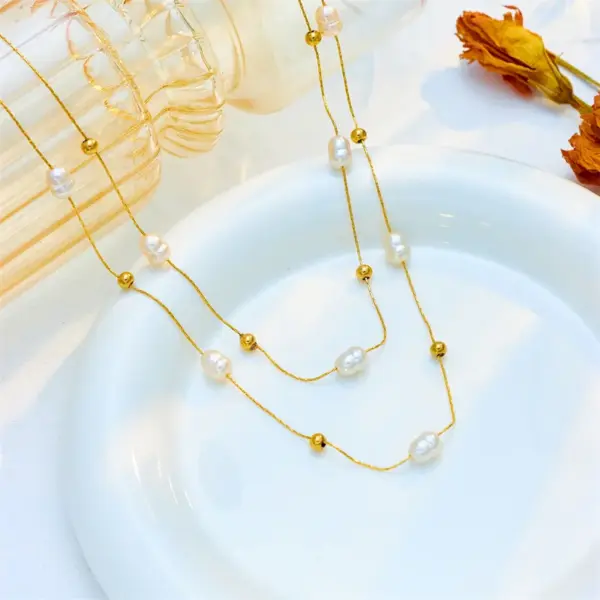 304 Stainless Steel Imitation Pearl Solid Color PVD Coated 18K Gold Plated Baroque Style Beaded Plating Layered Necklaces