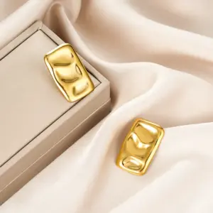 E1372-A (Gold Stud Earrings Pairs)