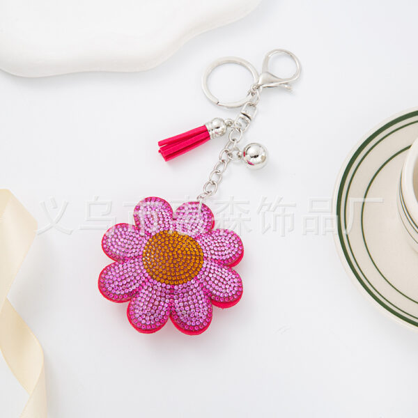 Wholesale Cute diamond studded flower keychain
