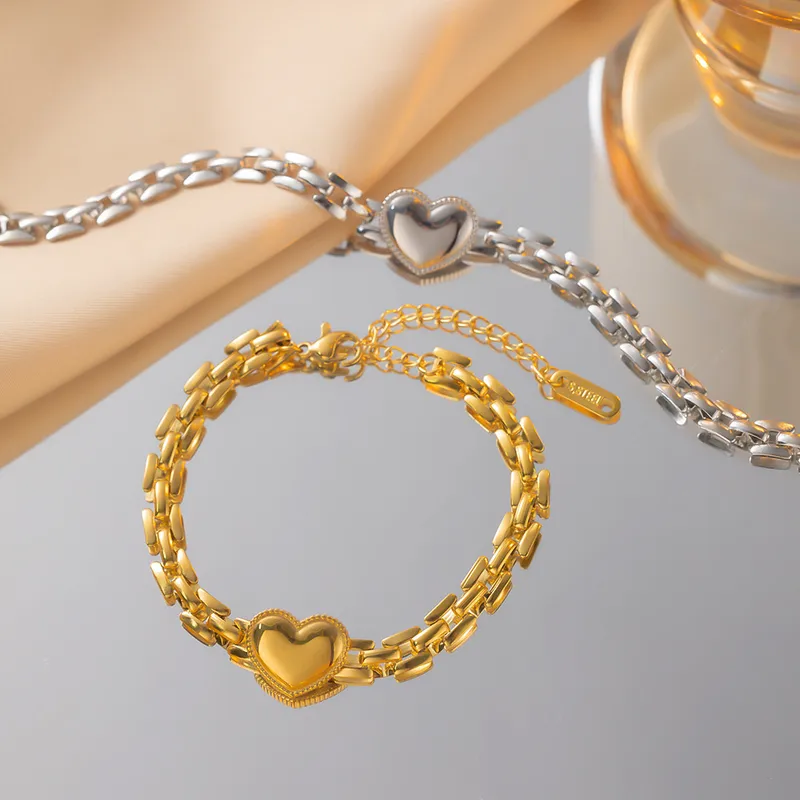 Wholesale PVD Coated Real Gold Plated 18K Gold Heart Shape 304 Stainless Steel Simple Style Waterproof Non Tarnish 304 Stainless Steel Bracelets
