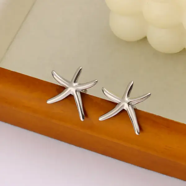 Wholesale 304 Stainless Steel Starfish PVD Coated 18K Gold Real Gold Plated French Style Marine Style Waterproof Non Tarnish Gold Ear Studs