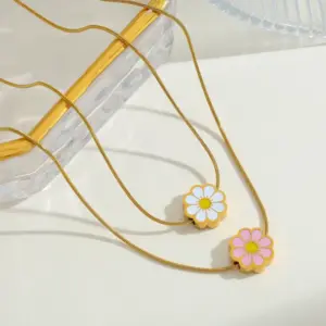 Wholesale Gold Plated 18K Stainless Steel Flower Pendant Necklace Women's Casual Cute Artistic Design Four Seasons Versatile Jewelry