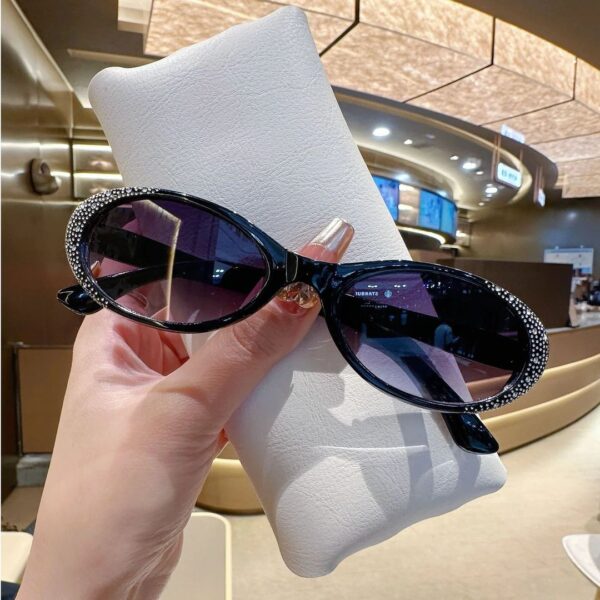 Wholesale Women's Diamond-encrusted Fashion Sunglasses Advanced Sense Shiny Diamond Elegant Sunglasses Shake Tone Live Explosive Glasses