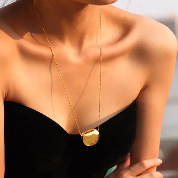 Wholesale PVD Coated Real Gold Plated Solid Color 304 Stainless Steel Simple Style Classic Style Waterproof Non Tarnish 304 Stainless Steel Pendant Necklace