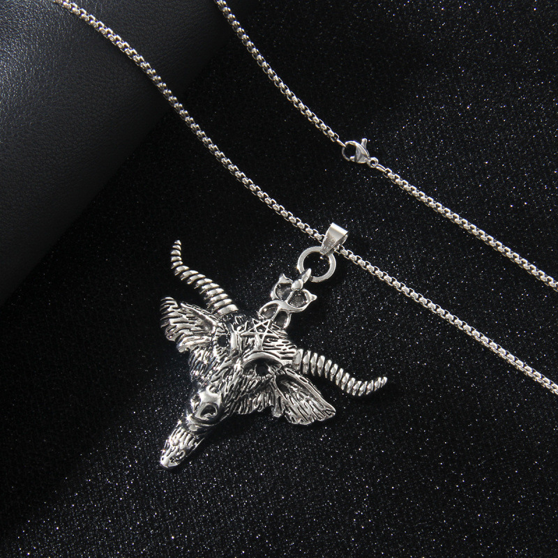 Wholesale Diablo series European and American hip-hop cross-border best selling Bull Demon King hanging chain retro domineering bull head stainless st