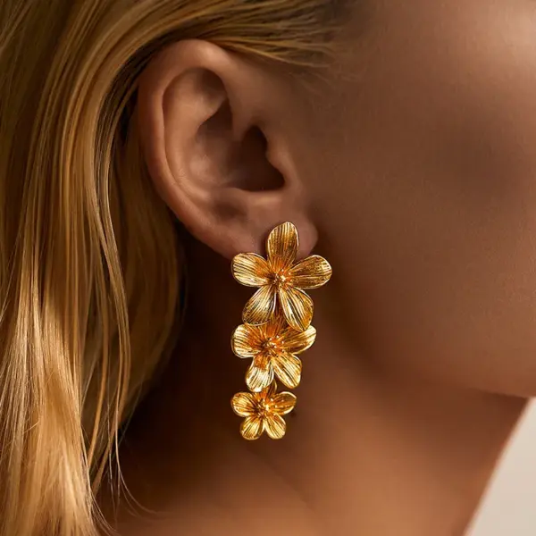 Wholesale 1 Pair Romantic Flower Plating Copper 18K Gold Plated Drop Earrings