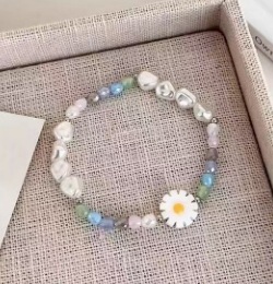 Daisy bracelet