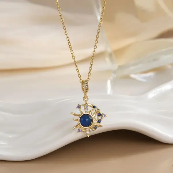Wholesale Jewelry Casual Elegant Lady Moon Titanium Steel Plating Pendant Necklace