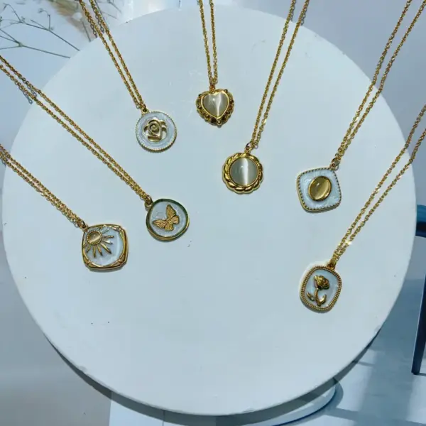 Wholesale Jewelry Elegant Basic Red Heart Rose 304 Stainless Steel 18K Gold Plated Casting Pendant Necklace Cable Chain