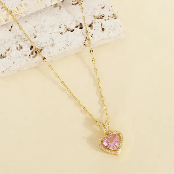 Wholesale PVD Coated 18K Gold Plated Heart Shape 304 Stainless Steel Elegant Simple Style Waterproof Non Tarnish 304 Stainless Steel Pendant Necklace