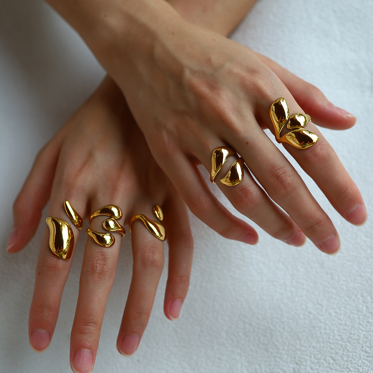Wholesale Titanium steel ring 18K gold non-fading women's light luxury high-end European and American stainless steel lava open ring hand jewelry