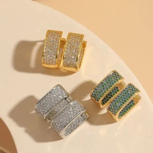 Wholesale 1 Pair Elegant Luxurious Classic Style Solid Color Asymmetrical Plating Inlay Copper Zircon 14k Gold Plated Hoop Earrings
