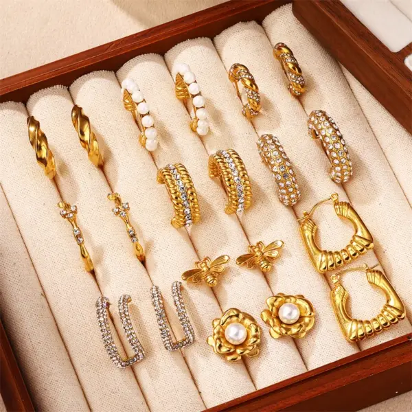 Wholesale Real Gold Plated C Shape Flower 304 Stainless Steel IG Style Simple Style Waterproof Non Tarnish Earrings Ear Studs