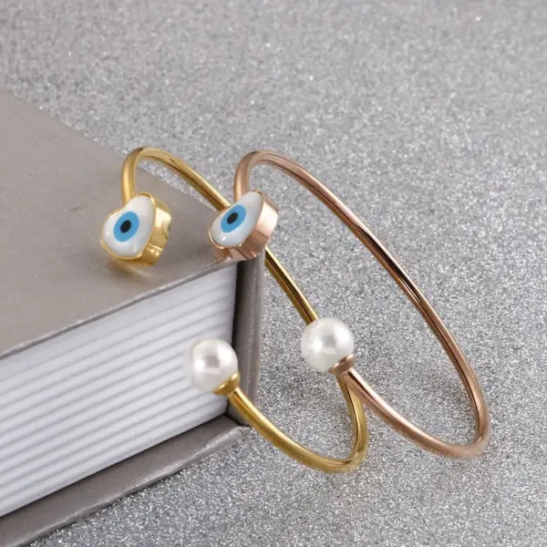 Wholesale PVD Coated 18K Gold Plated Heart Titanium Steel Korean Style Waterproof Non Tarnish