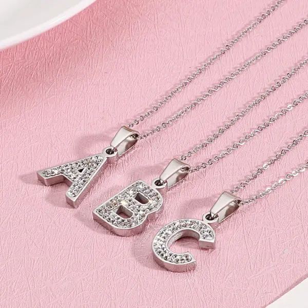 Wholesale PVD Coated 18K Gold Plated Letter Stainless Steel Basic Waterproof Non Tarnish Pendant Necklace