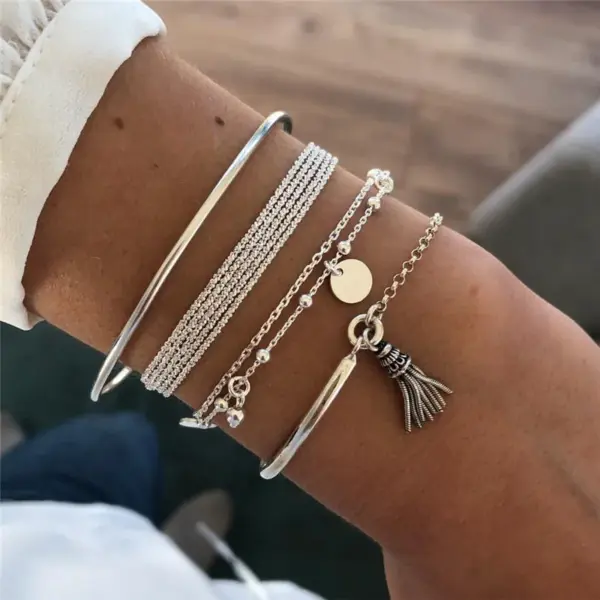 Wholesale Vintage Style Punk Simple Style Moon Leaves Arrow Alloy Gold Plated Silver Plated Artificial Diamond Rhinestones Bracelets Bangle In Bulk