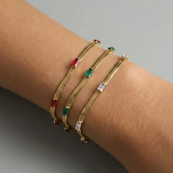 Wholesale 18K Gold Plated 304 Stainless Steel Necklace Vintage Inlaid Diamond Snake Bone Chain For Women Non-Fading Collarbone Chain With Rhinestones