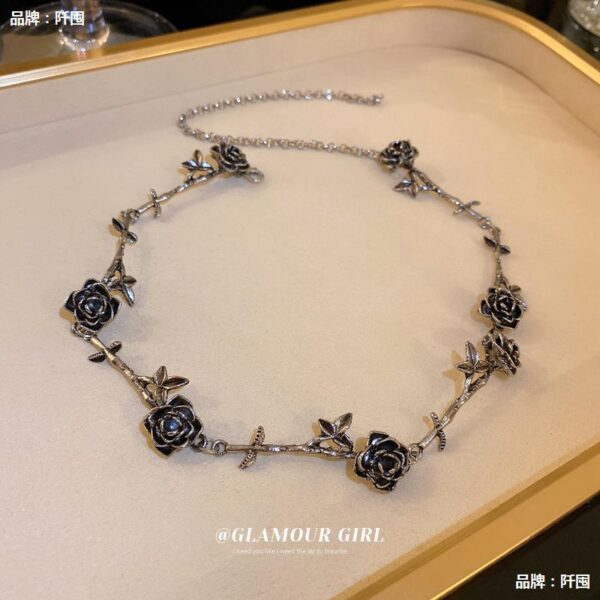 Wholesale European and American Design Sense Camellia Flower Leaf Necklace Fashion Internet Celebrity Retro Trend Clavicle Chain Niche Elegant Necklace