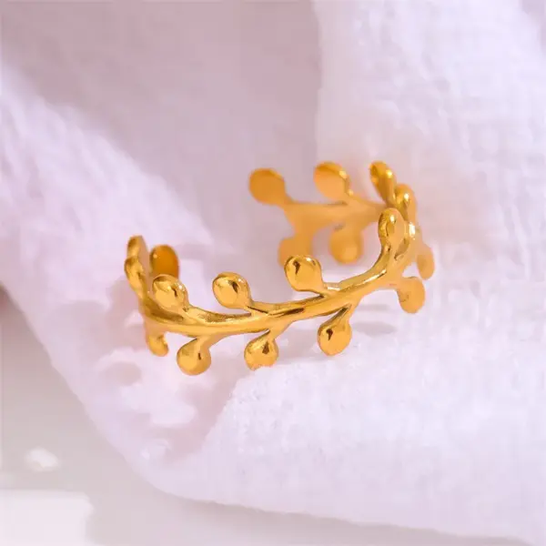 Wholesale Vacuum Plating 18K Gold Plated 18K Gold Cross Round 201 Stainless Steel Simple Style Roman Style Open Rings
