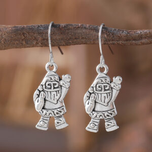 beckoning a pair of Santa earrings