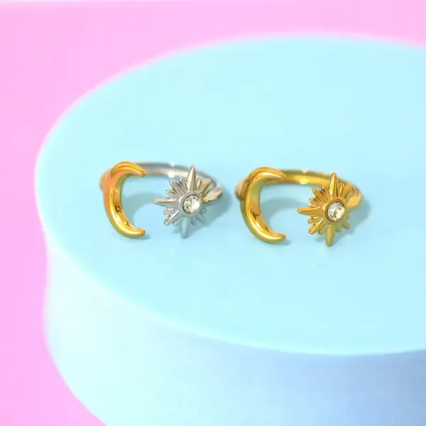 Wholesale Ion Plating (IP) Real Gold Plated 18K Gold Star Moon 304 Stainless Steel IG Style Casual Simple Style Waterproof Non Tarnish Open Rings