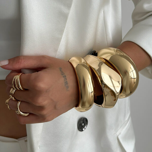 oly-7a2afaa0e0e632a419afe44a206a9550 Wholesale exaggerated faceted geometric bracelet