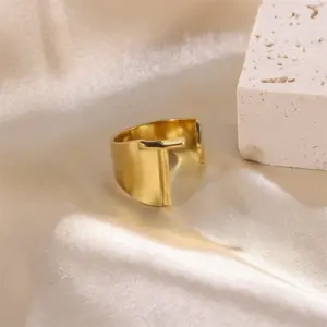 Gold / T