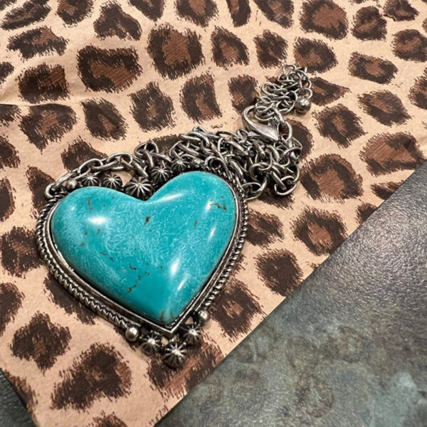 Wholesale Independent station Foreign trade jewelry Western Wind personality heart pine stone clavicle chain Europe and the United States exaggerated big love jewelry