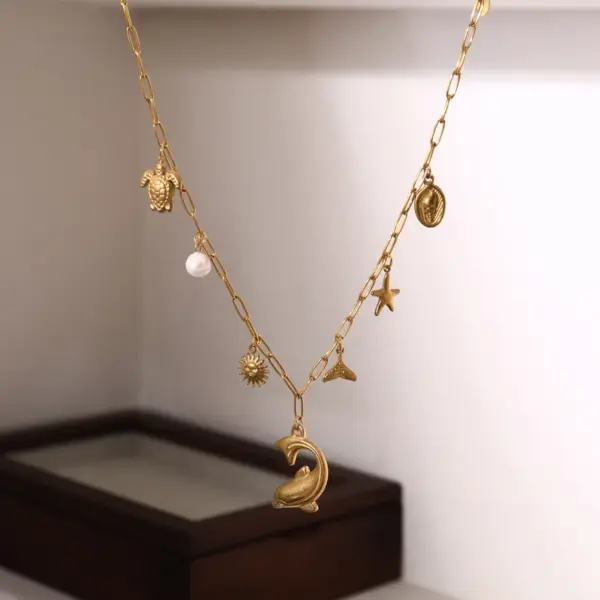 PVD Coated 18K Gold Plated Starfish Dolphin Shell 201 Stainless Steel 304 Marine Style Simple Waterproof Non Tarnish Pendant Necklace
