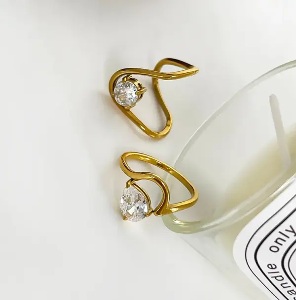 Wholesale 304 Stainless Steel Round Water Droplets PVD Coated Zircon Real Gold Plated Romantic Shiny Waterproof Non Tarnish Surgical Steel Inlay Gold Rings