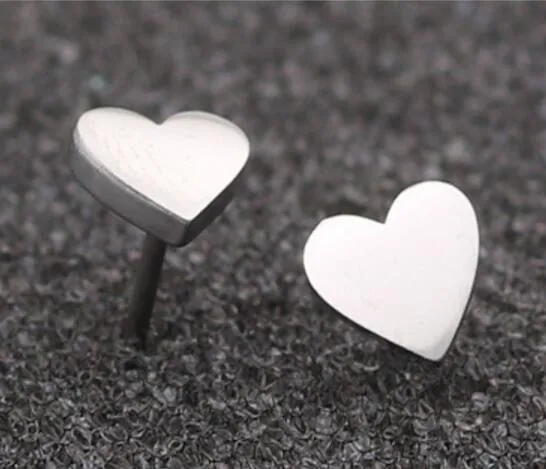 Wholesale PVD Coated 18K Gold Real Gold Plated Heart 304 Stainless Steel Fashion Waterproof Non Tarnish Ear Studs