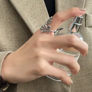 A005Y / Adjustable Opening