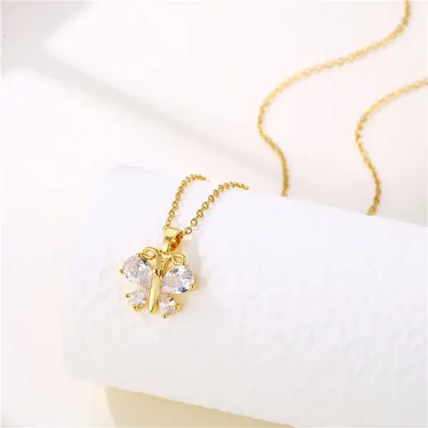 Wholesale Water Plating Vacuum Plating Real Gold Plated 18K Gold Four Leaf Clover Candy Fish 304 Stainless Steel Copper Retro Waterproof Non Tarnish Stainless Steel Pendant Necklace