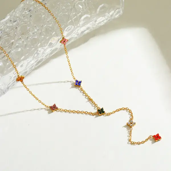 Wholesale Elegant Simple Gold Plated Stainless Steel Zircon Leaf Pendant Necklace For Women Casual Romantic Cute Female Style