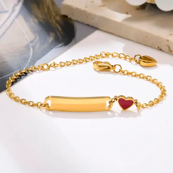 Wholesale PVD Coated Real Gold Plated Star Heart Shape Crown 304 Stainless Steel Simple Style Waterproof Non Tarnish 304 Stainless Steel Bracelets
