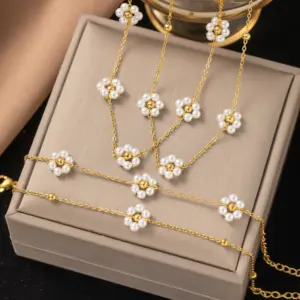 PVD Coated Real Gold Plated Flower Titanium Steel Simple Style Classic Style Waterproof Non Tarnish Bracelets Necklace