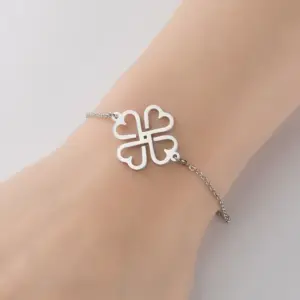 Four-Leaf Clover / Steel Color