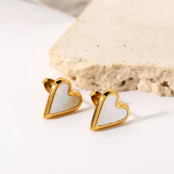PVD Coated Real Gold Plated Heart 304 Stainless Steel Fashion Waterproof Non Tarnish 316 Stainless Steel Ear Studs