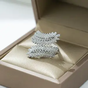 J85 Silver Large Wheat