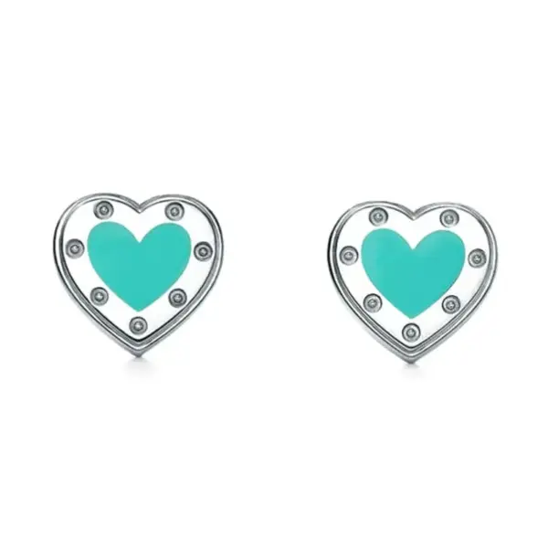 Wholesale Ion Plating (IP) 18K Gold Plated Geometric Letter Heart Shape 304 Stainless Steel Vintage Style Simple Style Waterproof Non Tarnish Ear Studs